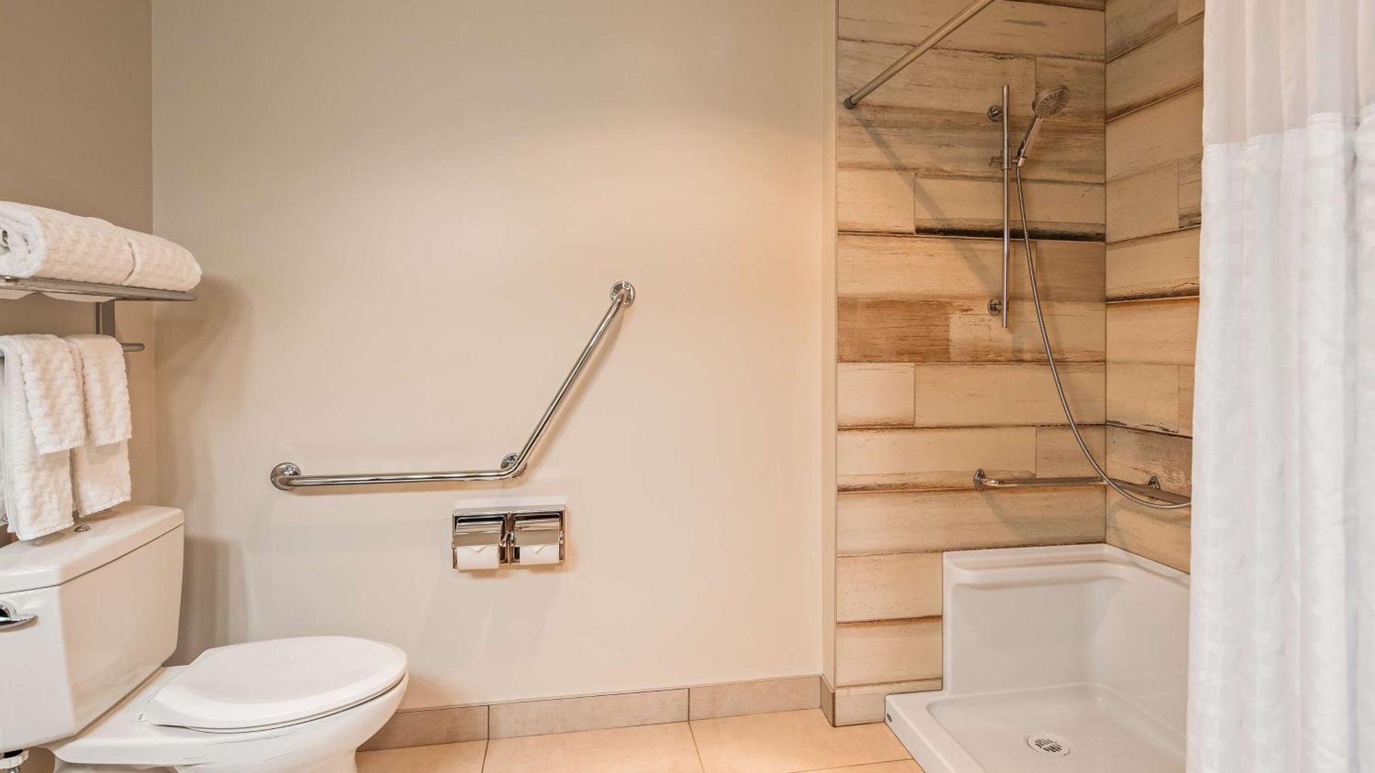 Western Country Meadows Hotel 4*
