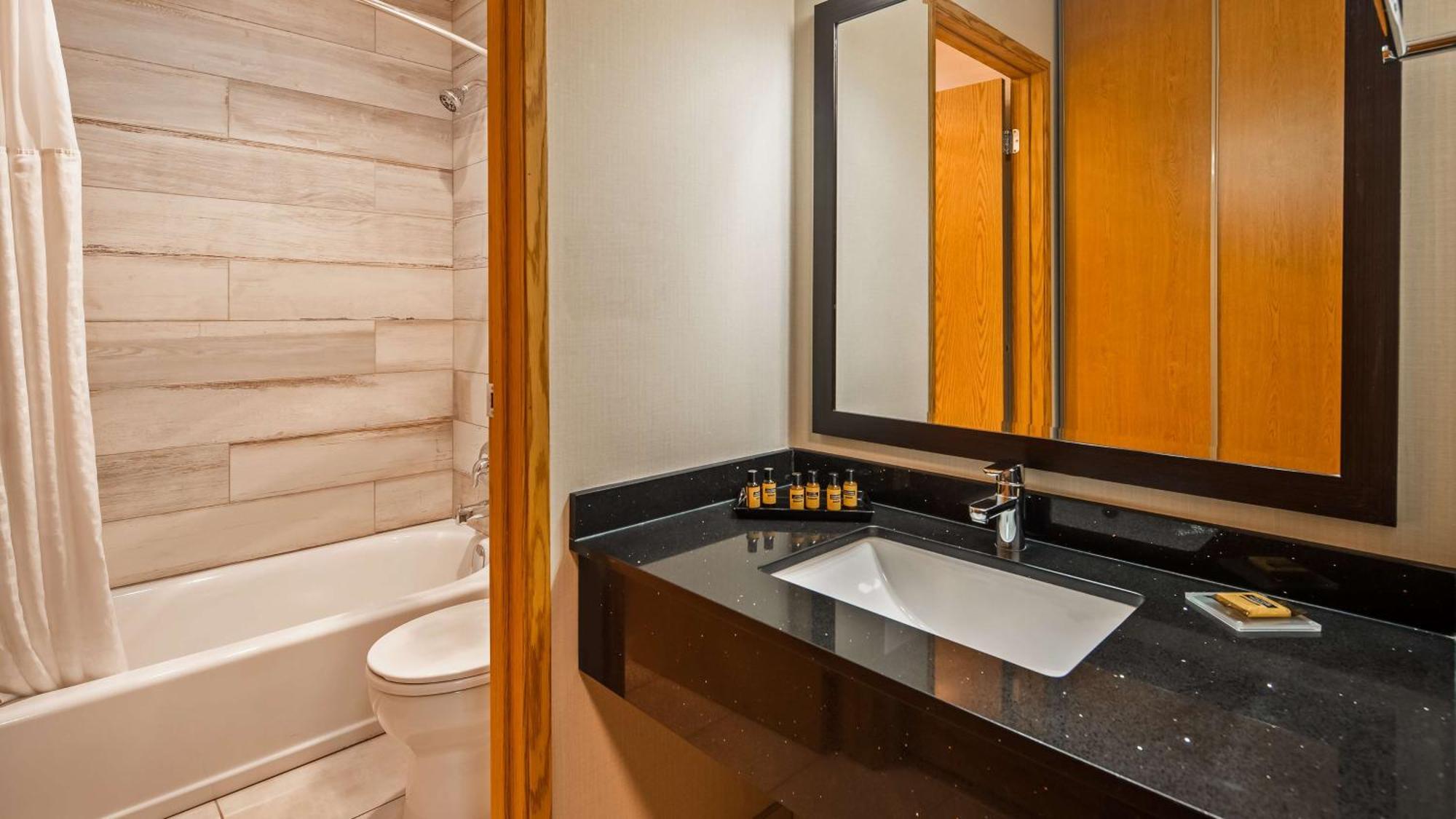 Western Country Meadows Hotel Aldergrove