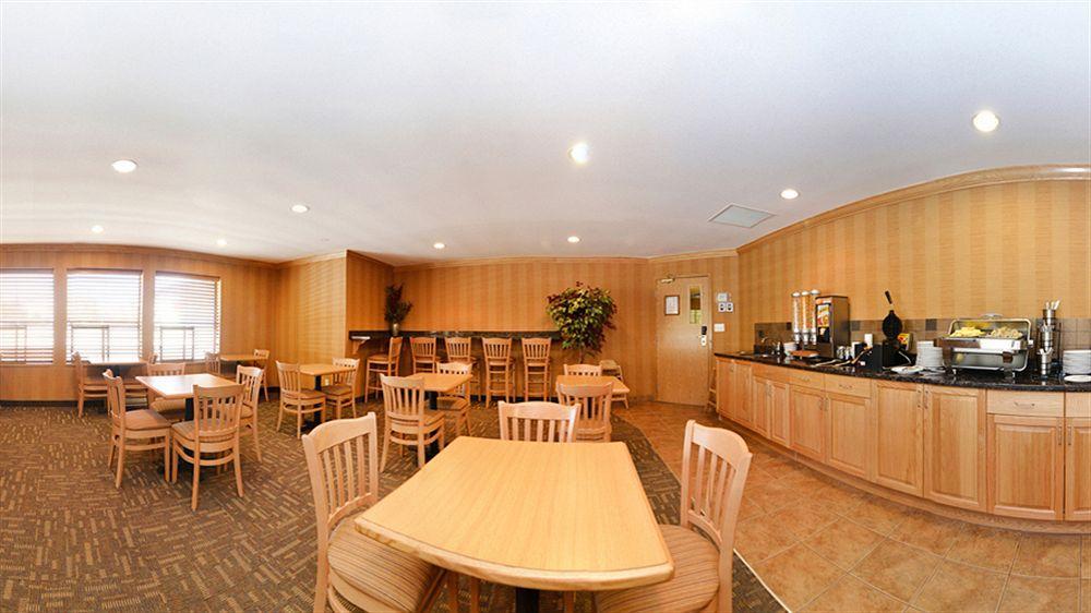 Western Country Meadows Hotel 4*